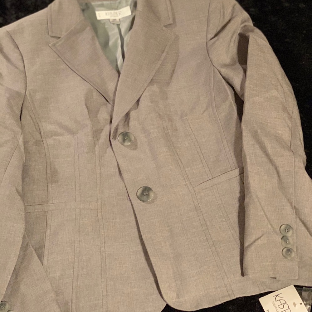 | NEW W/Tags Kasper Women’s Blazer | (SEE PIC)